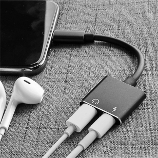 Lightning splitter voor opladen en muziek