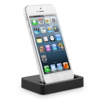 Compact iPhone docking station