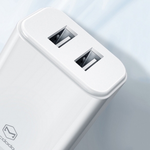 Mcdodo duo USB adapter 2.4A wit