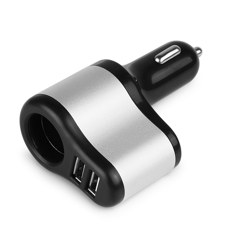 iPhone en navigatie tegelijk opladen in de auto